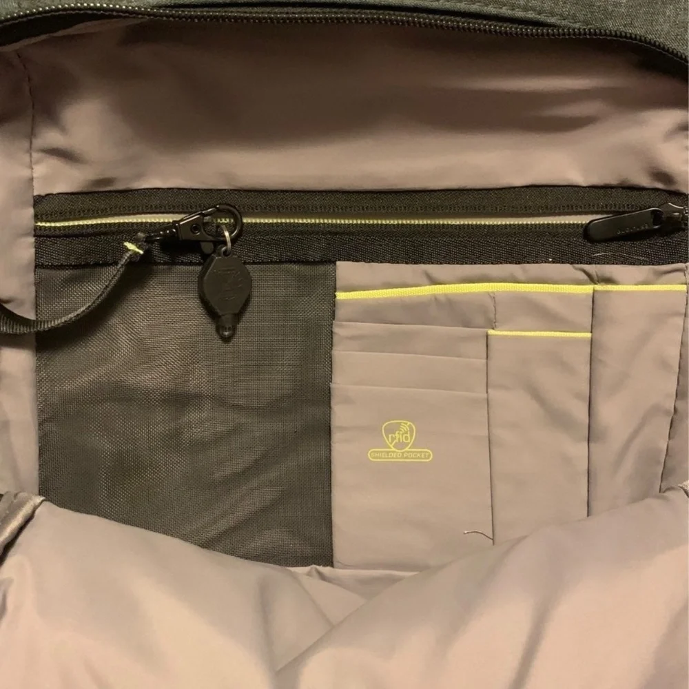 Travelon‎ Anti Theft Backpack Laptop Bag Gray